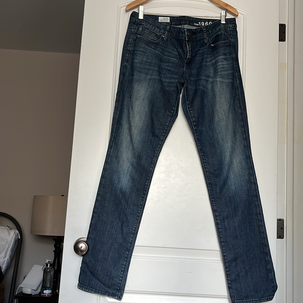 GAP size 30/ 10 long denims in amazing condition.
